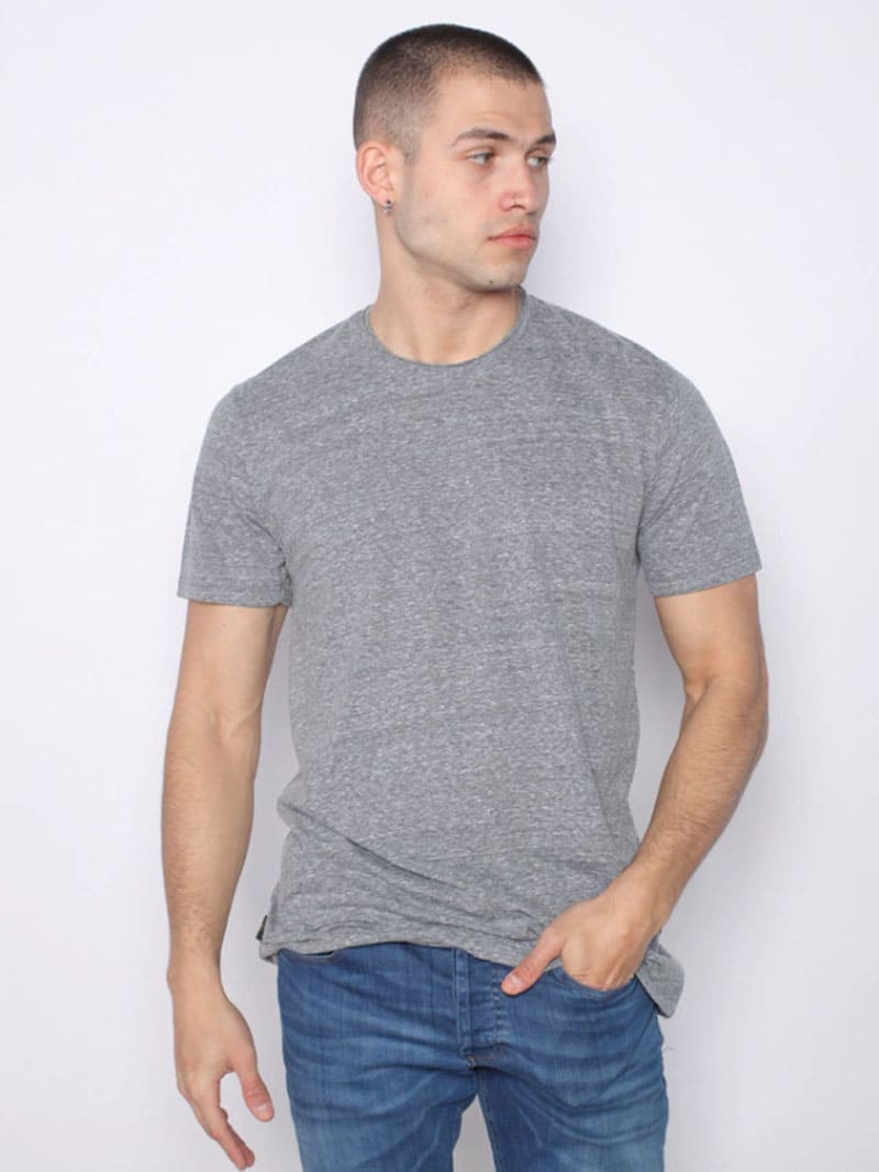 REMERA SNOWY GRIS OSCURO