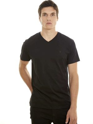 REMERA V CALIFORNIA NEGRO