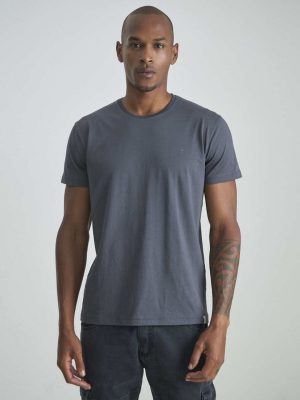 REMERA MALDIVAS GRIS OSCURO