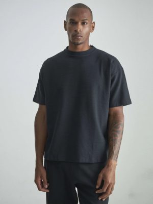 REMERA OVER OTOMAN VALENCIA NEGRO