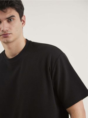 REMERA OVER WAFFLE TINY NEGRO