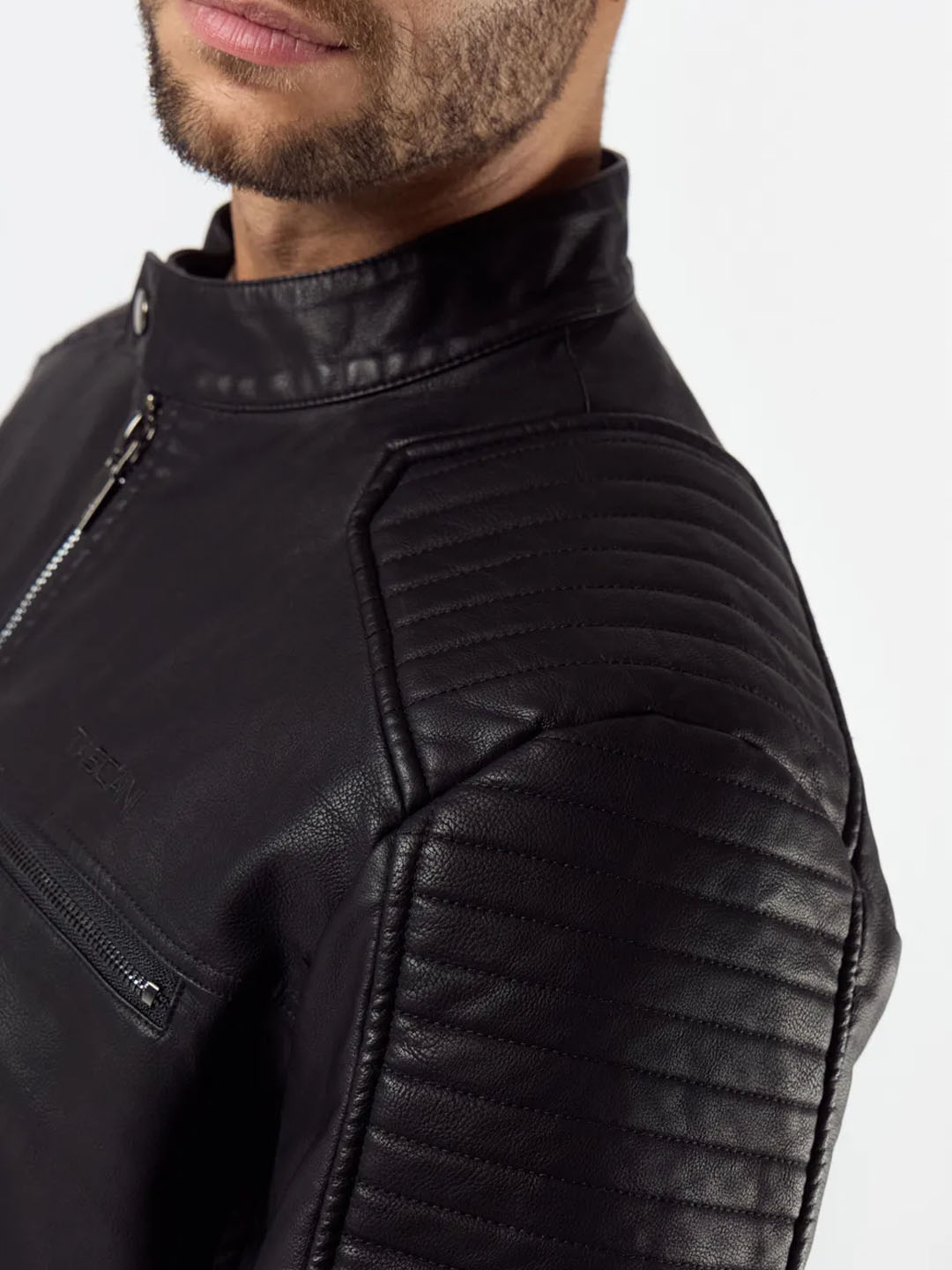 CAMPERA RIBTS PLUS NEGRO - Imagen 4