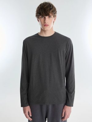 REMERA CUELLO U SOFT WASH GRIS MELANGE OSCURO