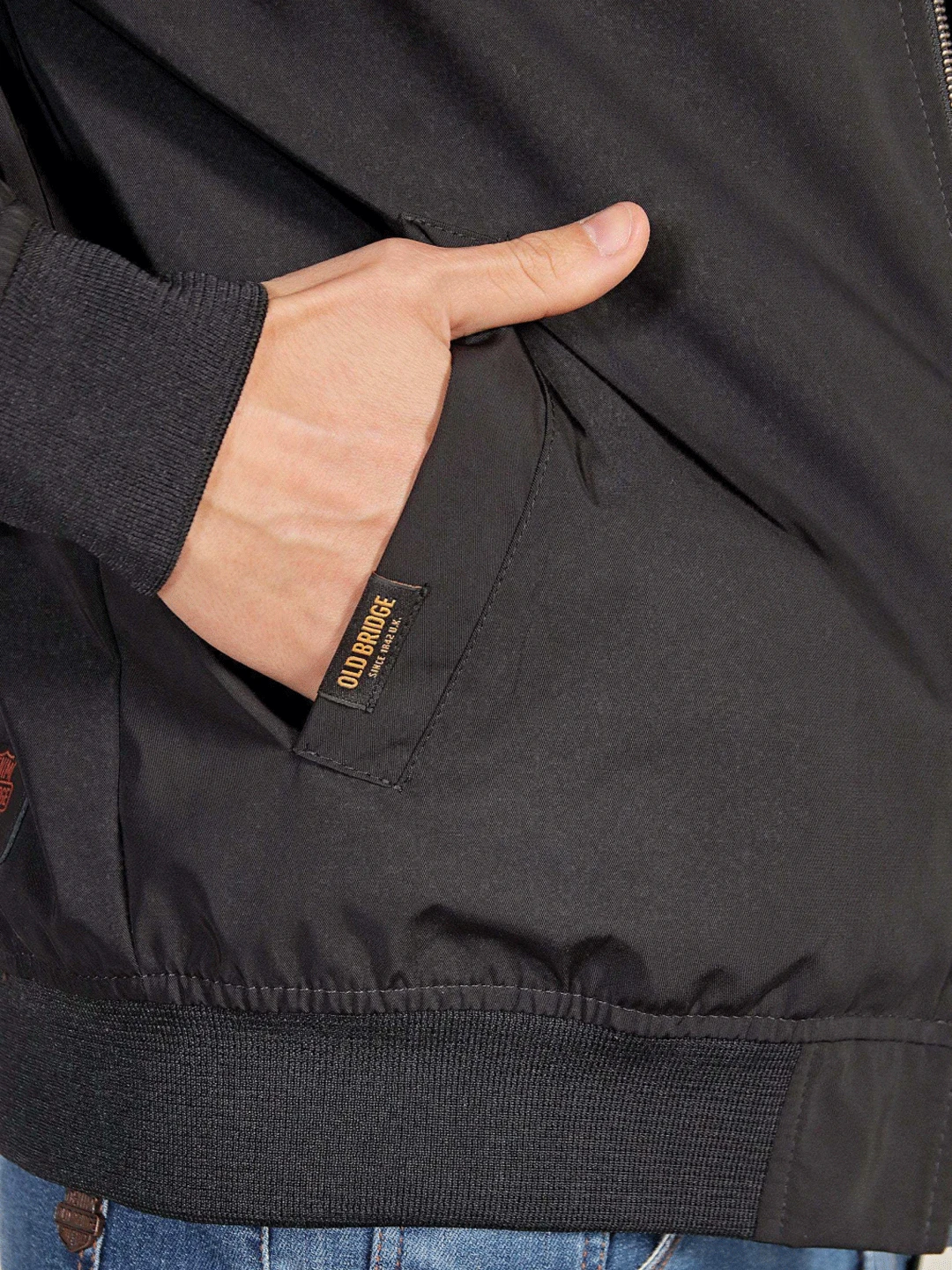 CAMPERA CHARLES NEGRO - Imagen 5