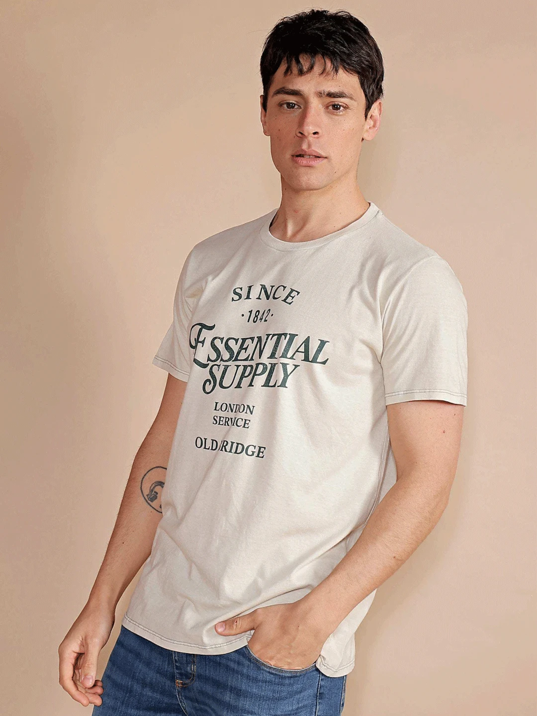 REMERA ESSENTIAL BEIGE