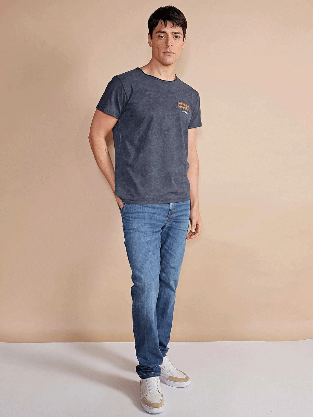 REMERA HERITAGE V27 NEGRO - Imagen 3
