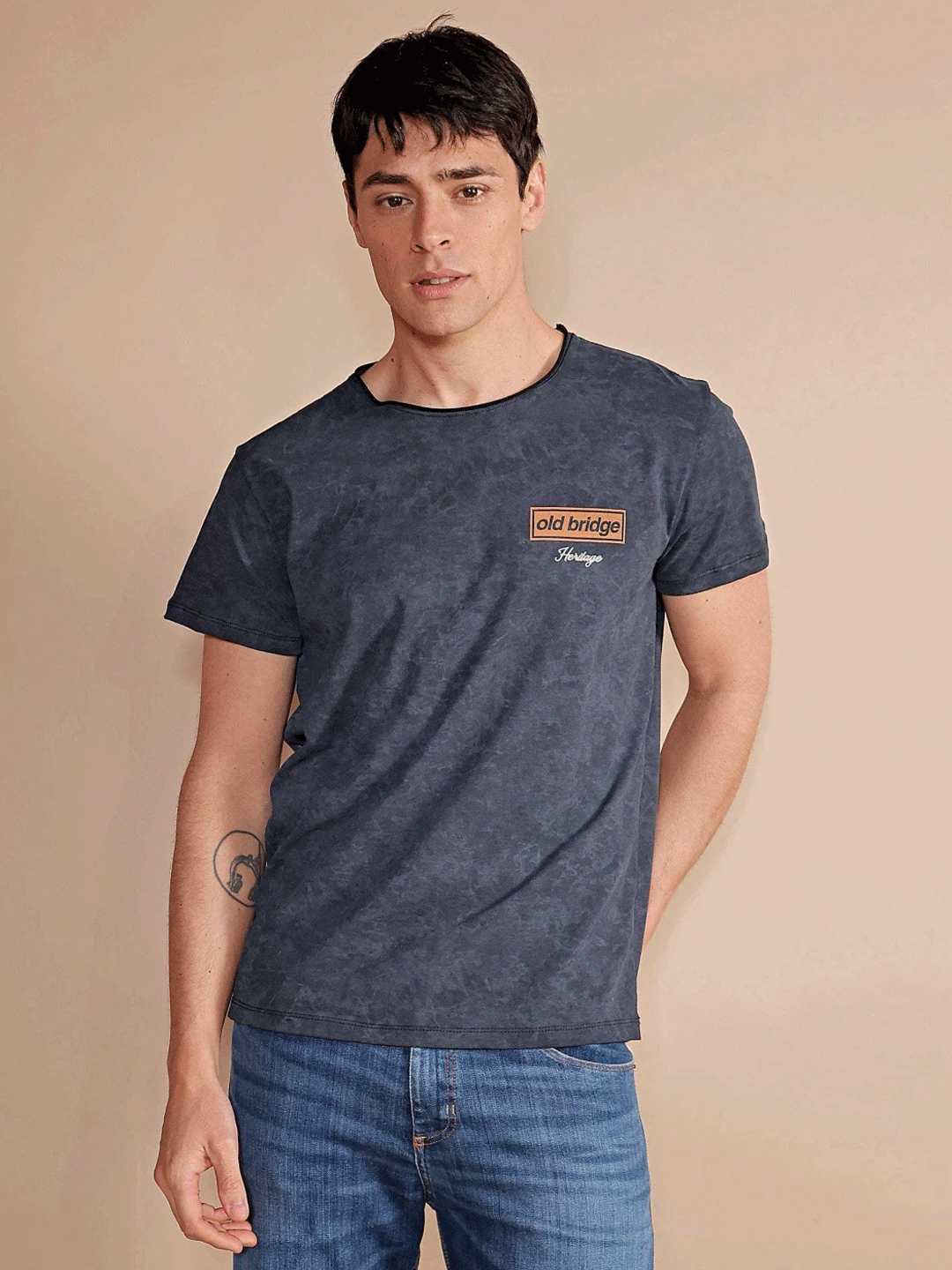 REMERA HERITAGE V27 NEGRO - Imagen 4